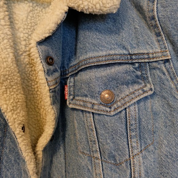 Levi's Sherpa Trucker Divided Blue Jean Jacket Size Small - Picture 4 of 5